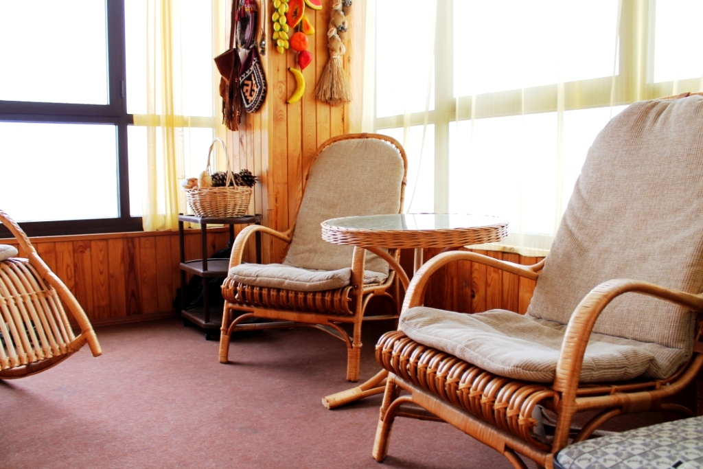 �������